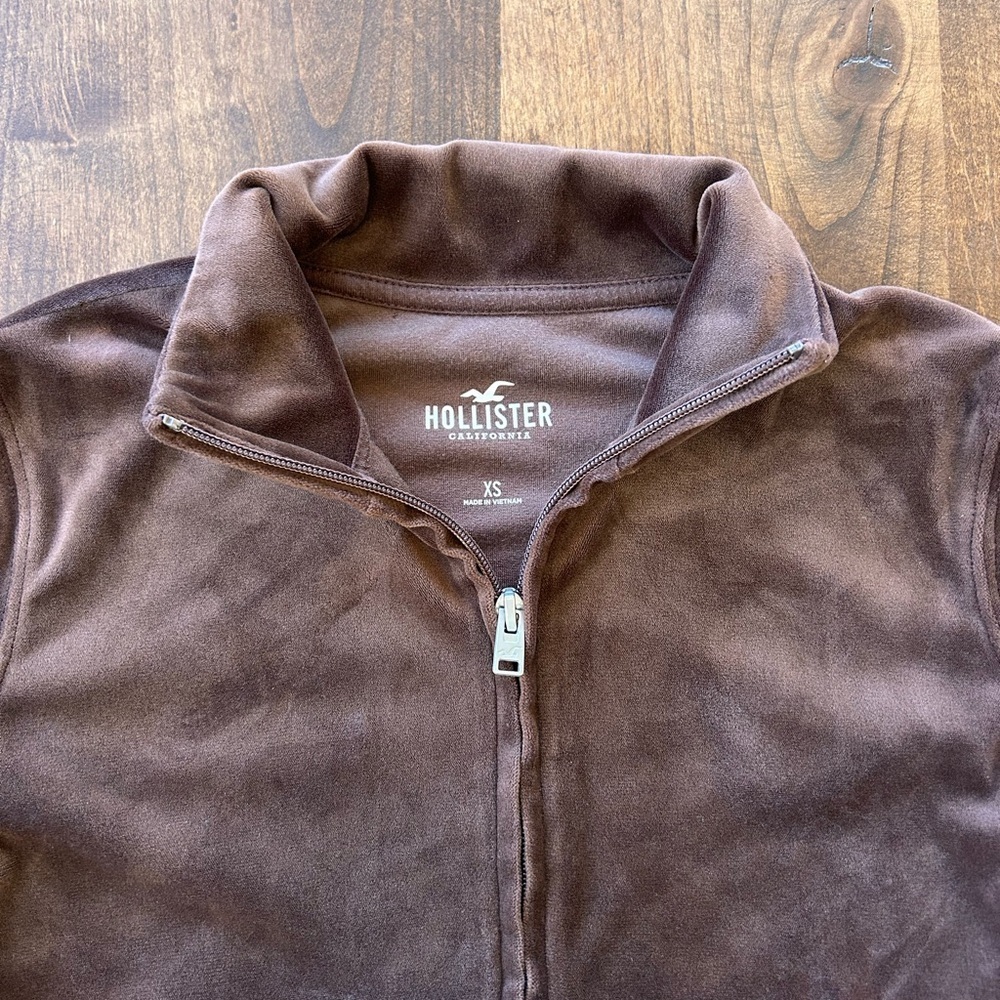 Hollister Chocolate Brown Velour Long Sleeve Cropped Jacket Size XS - Picture 4 of 5